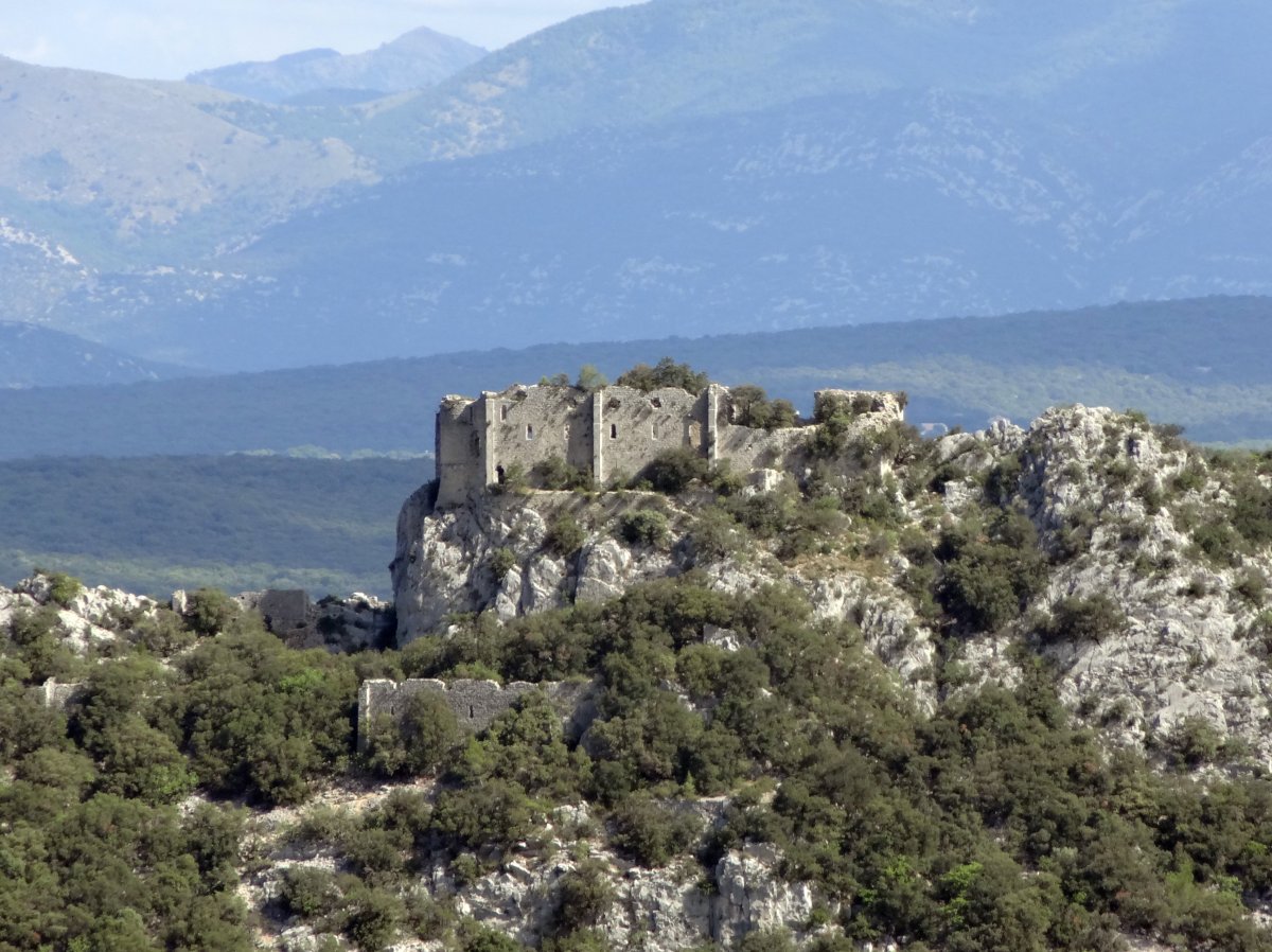 Le chteau de la Roquette (Viviours). Photo : CCGPSL