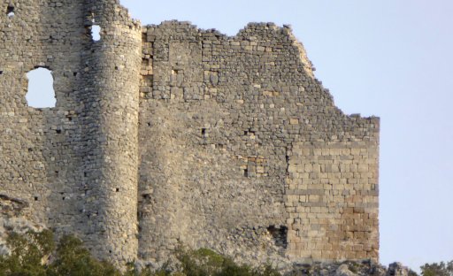 Mur de l'angle sud-est du Vieux Montferrand