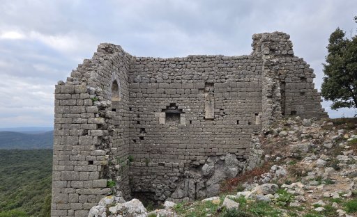 Le mur ouest du logis n�11 vu depuis l'int�rieur. Photo : Christophe Colrat