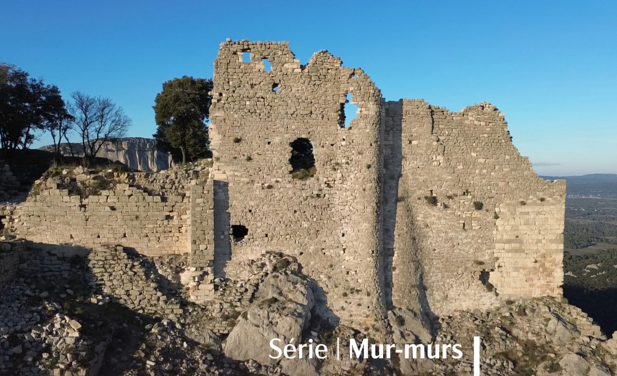La fa�ade sud de la 'maison de monseigneur'. Photo : Christophe Colrat