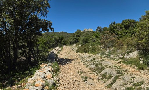 Le sentier du chteau. Photo : Christophe Colrat