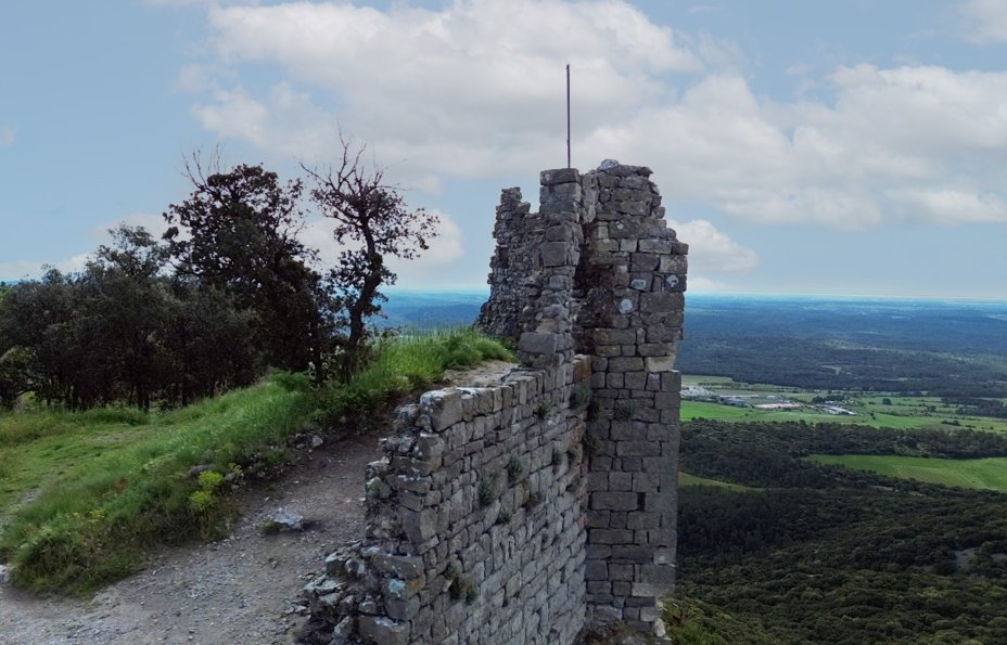Le mur de l'�peron, int�rieur et ext�rieur. Photo : Christophe Colrat