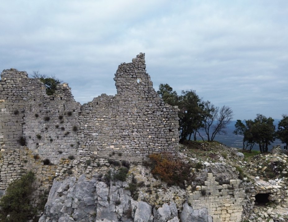 Le mur sud de la poudrière. Photo : Christophe Colrat