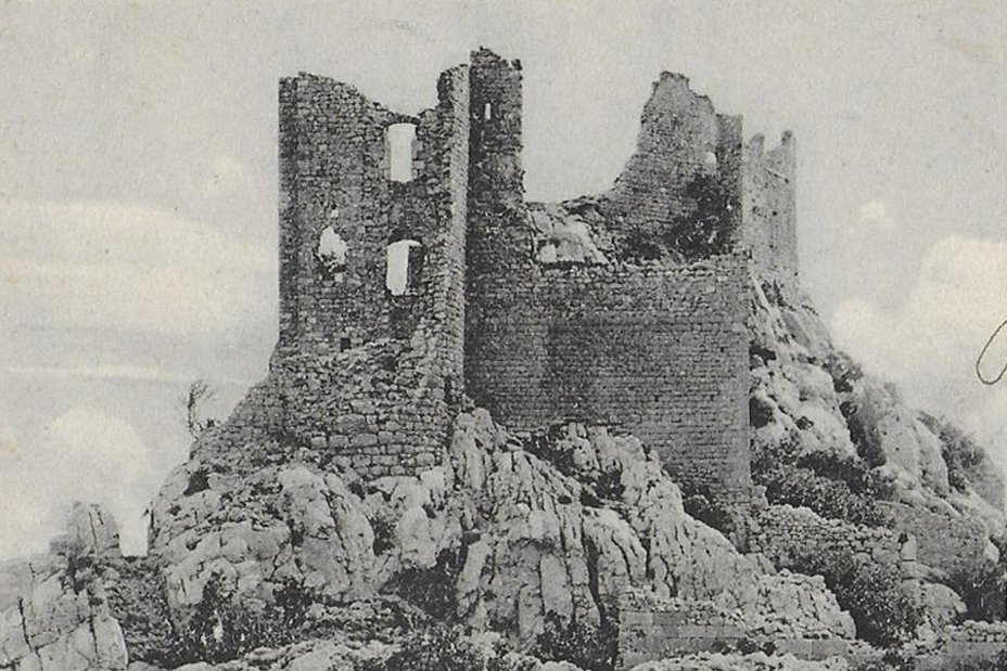 Vue sur la tour nord-ouest. Carte postale, ca 1904, coll. M. Gamet