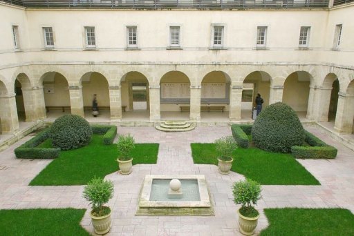 Le cloître du couvent de la Visitation.